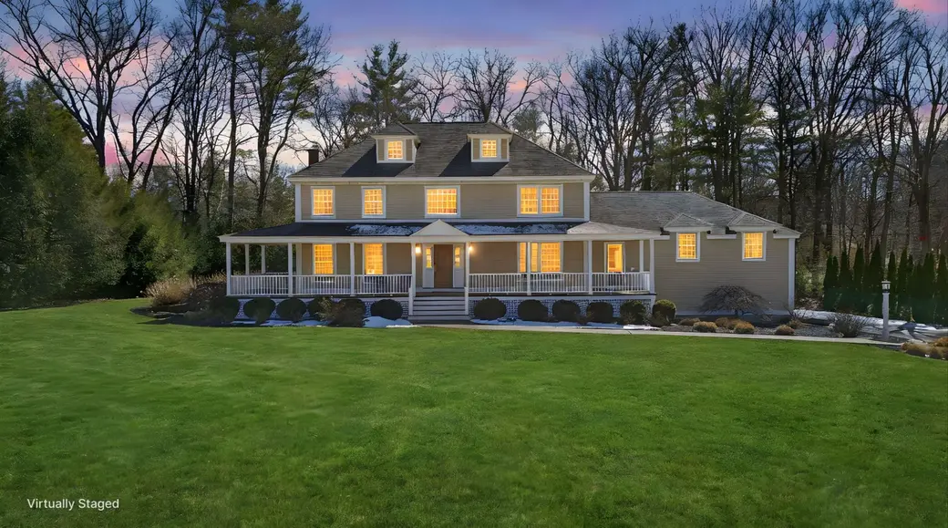 Why Some Homes Get Multiple Offers in Andover, MA (And Others Don’t)