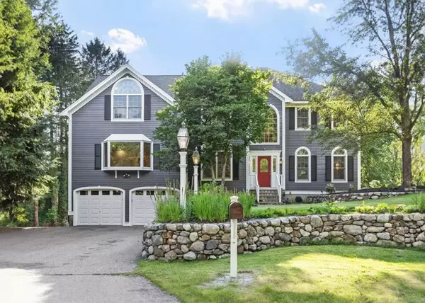 feature image of Selling a Home? 5 Reasons to Get a New Coat of Exterior Paint