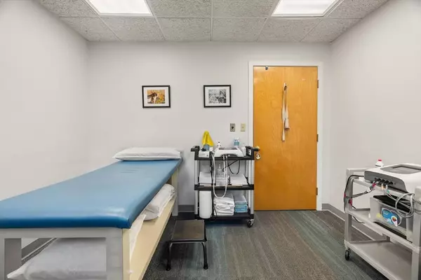 871 Turnpike St #106, North Andover, MA 01845