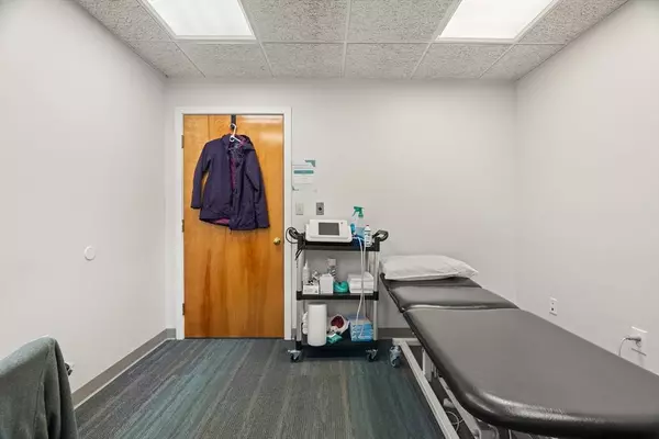 871 Turnpike St #106, North Andover, MA 01845