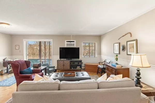 257 N Main St #11, Andover, MA 01810