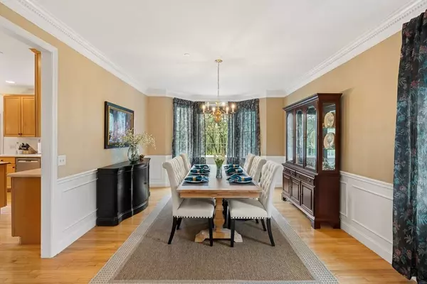 118 Palomino Dr, North Andover, MA 01845