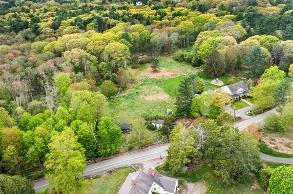 237 Salem St, Andover, MA 01810