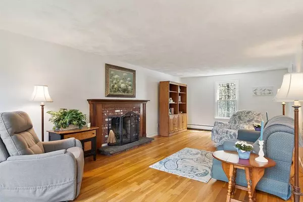 170 Olympic Ln, North Andover, MA 01845