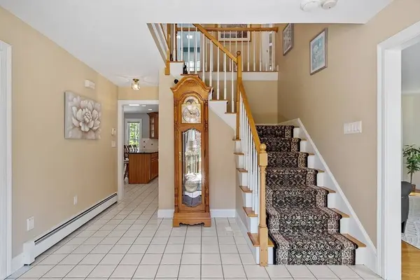 4 Plumwood Dr, Methuen, MA 01844
