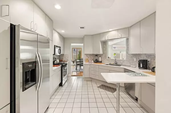 38 Alcott Way #38, North Andover, MA 01845