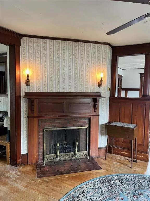 21 Sunset Ave., Methuen, MA 01844