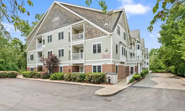 190 Chickering Rd #201D, North Andover, MA 01845