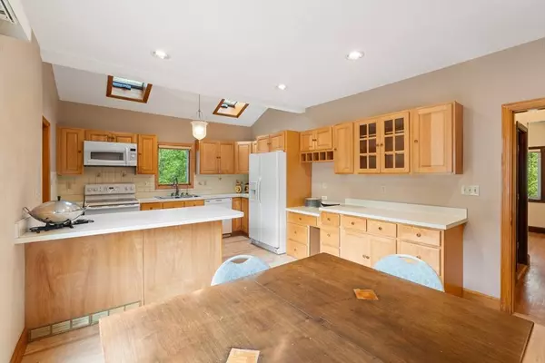 497 S Main St, Andover, MA 01810