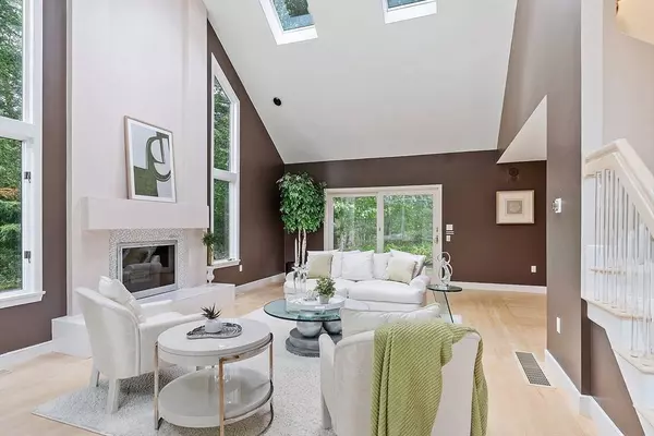 20 Carter Ln, Andover, MA 01810