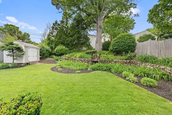 22 Cumner Ave, Melrose, MA 02176