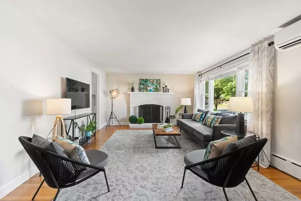 22 Cumner Ave, Melrose, MA 02176