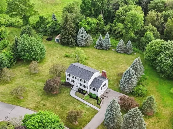 3 Penni Ln, Andover, MA 01810