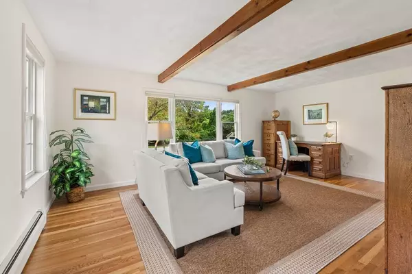 3 Penni Ln, Andover, MA 01810