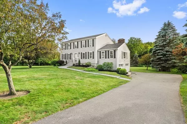 3 Penni Ln, Andover, MA 01810