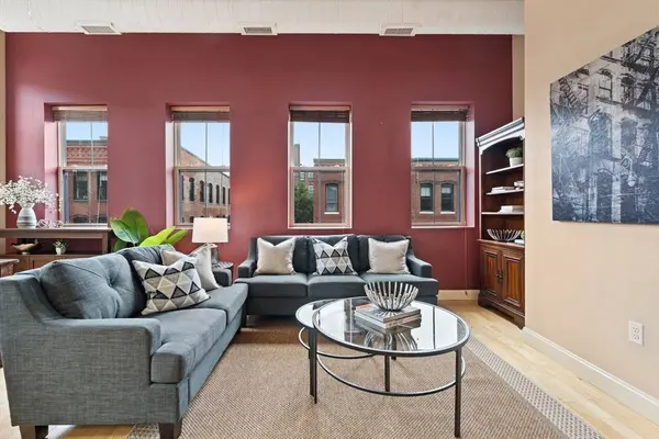 24 Washington St #404, Haverhill, MA 01832