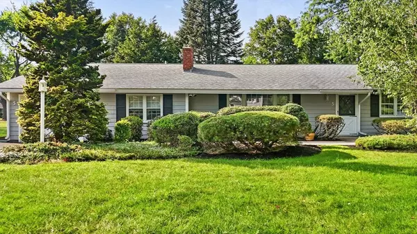 3 Hickory Ln, Andover, MA 01810