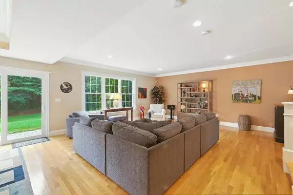 4 Caileigh Ct #4, Andover, MA 01810