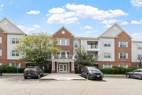 170 Haverhill St #129, Andover, MA 01810