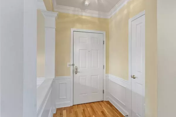 170 Haverhill St #129, Andover, MA 01810