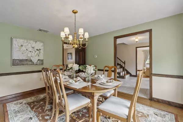 11 Eastman Rd, Andover, MA 01810