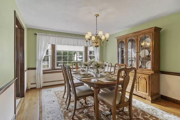 11 Eastman Rd, Andover, MA 01810