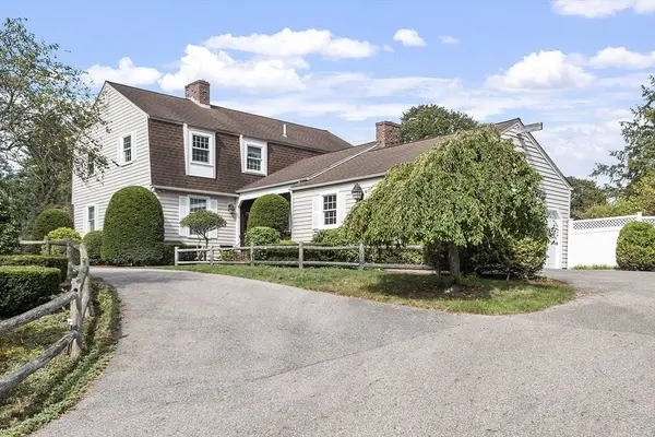 17 Rose Glen Dr, Andover, MA 01810