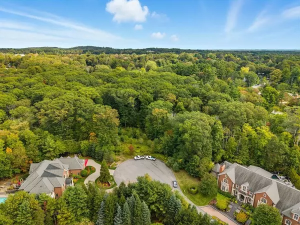 3 Willoughby Ln, Andover, MA 01810