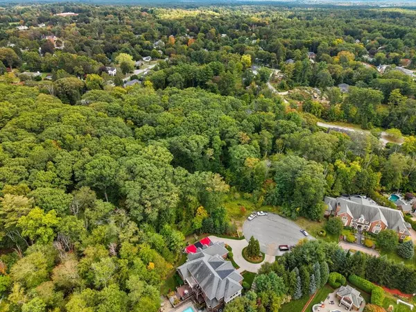 3 Willoughby Ln, Andover, MA 01810