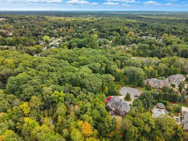 3 Willoughby Ln, Andover, MA 01810