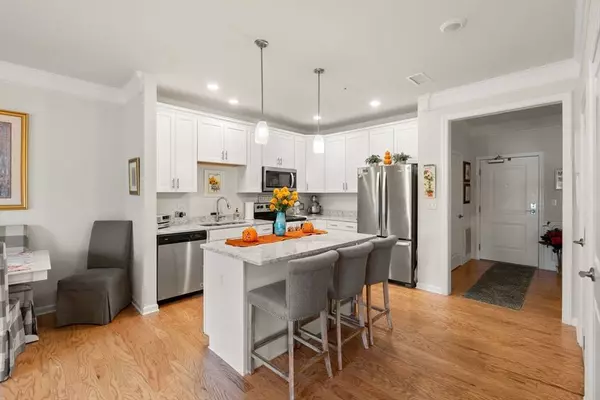 4 Francis Dr #105, Andover, MA 01810