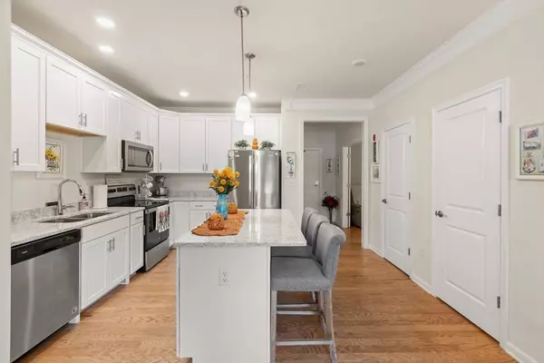 4 Francis Dr #105, Andover, MA 01810