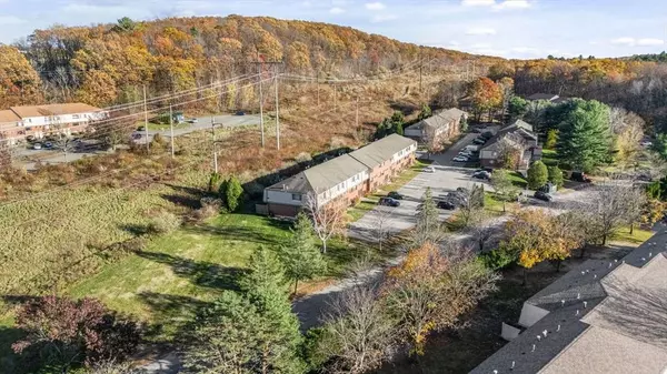 369 Farrwood Dr #369, Haverhill, MA 01835