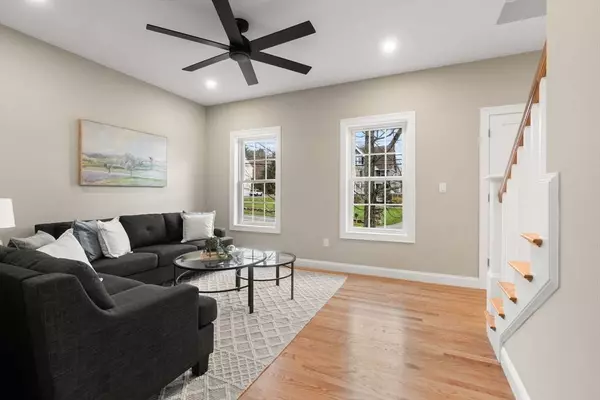 103 Central St, Andover, MA 01810