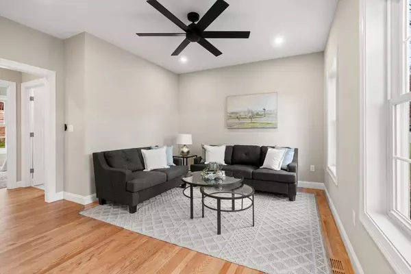 103 Central St, Andover, MA 01810