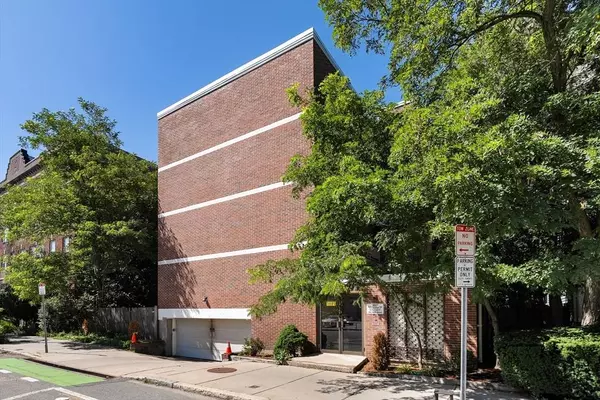 1691 Cambridge St #42, Cambridge, MA 01810