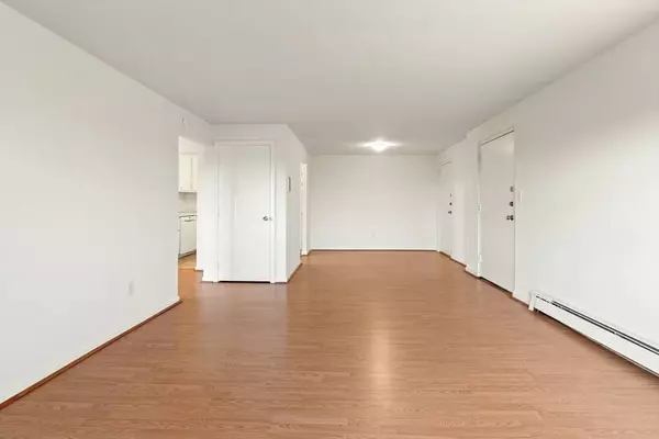 1 Colonial Dr #B1-8, Andover, MA 01810