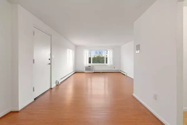 1 Colonial Dr #B1-8, Andover, MA 01810