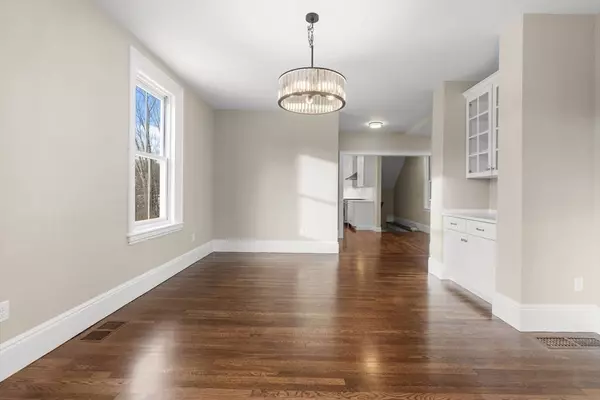 105 Central St, Andover, MA 01810