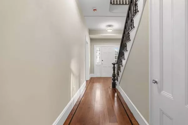 105 Central St, Andover, MA 01810