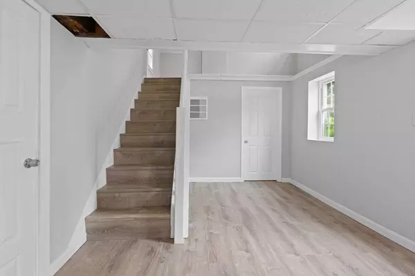 95-B N Main St #B, Andover, MA 01810