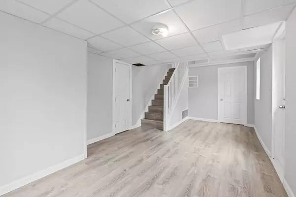 95-B N Main St #B, Andover, MA 01810