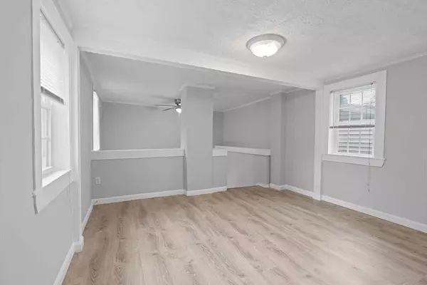 95-B N Main St #B, Andover, MA 01810