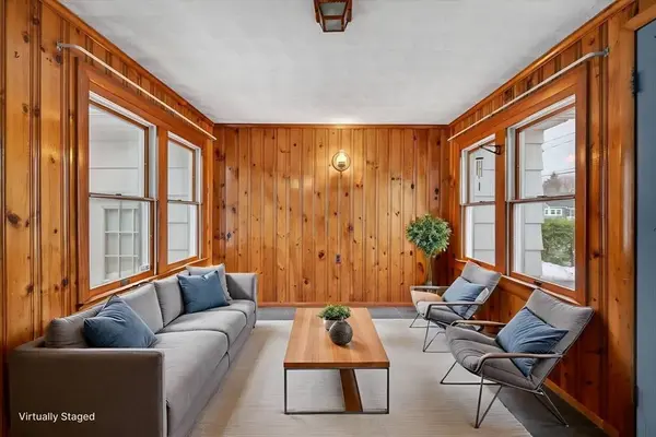 5 Crestwood Cir, Lawrence, MA 01843