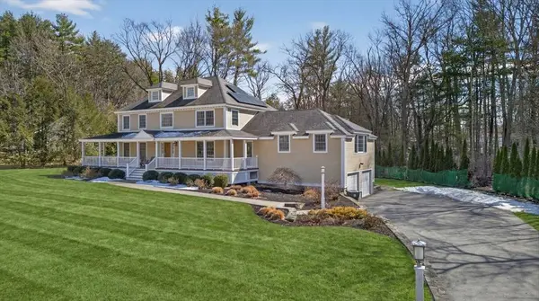 3 Seten Cir, Andover, MA 01810