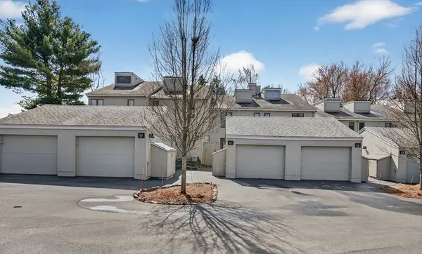 27 Mill Pond #27, North Andover, MA 01845