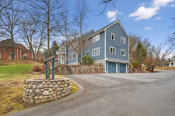 204 Coventry Ln, North Andover, MA 01845