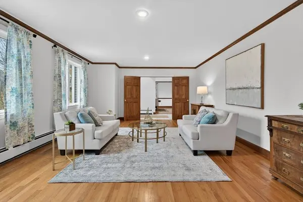 204 Coventry Ln, North Andover, MA 01845