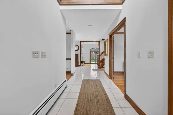 204 Coventry Ln, North Andover, MA 01845