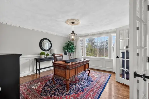 21 Greybirch Rd, Andover, MA 01810